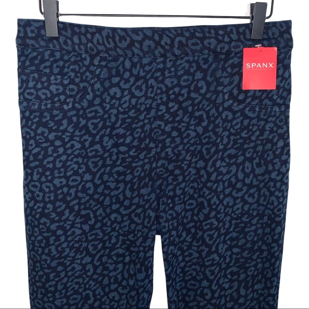 SPANX Jean-ish Ankle Legging High Rise Pull On Jeans Blue Leopard Denim M NEW - Picture 6 of 16